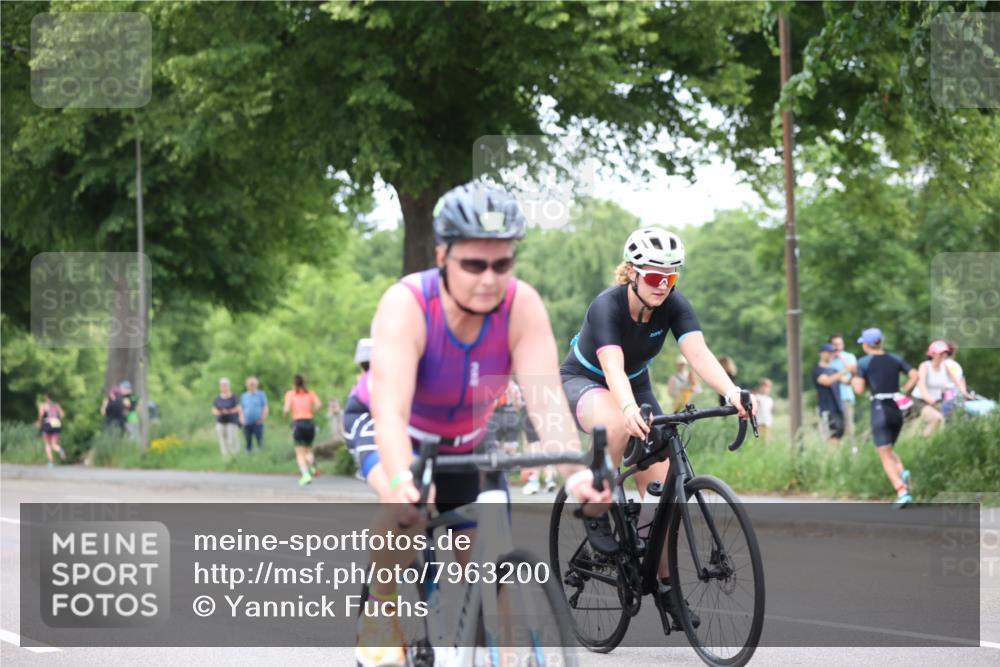 15.06.2025 - 7 Türme Triathlon Yannick Fuchs http://msf.ph/oto/7963200 15.06.2025 13:53:03 Radfahren 408, 1022 meine-sportfotos.de