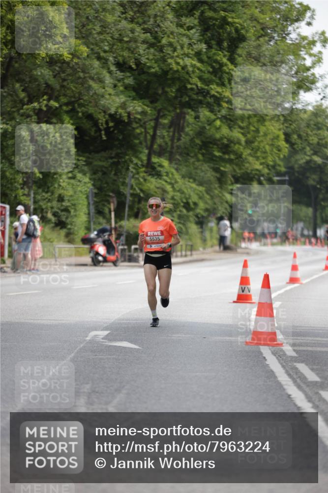 15.06.2025 - REWE Women's Run Jannik Wohlers http://msf.ph/oto/7963224 15.06.2025 09:57:32 Laufen 5535 meine-sportfotos.de