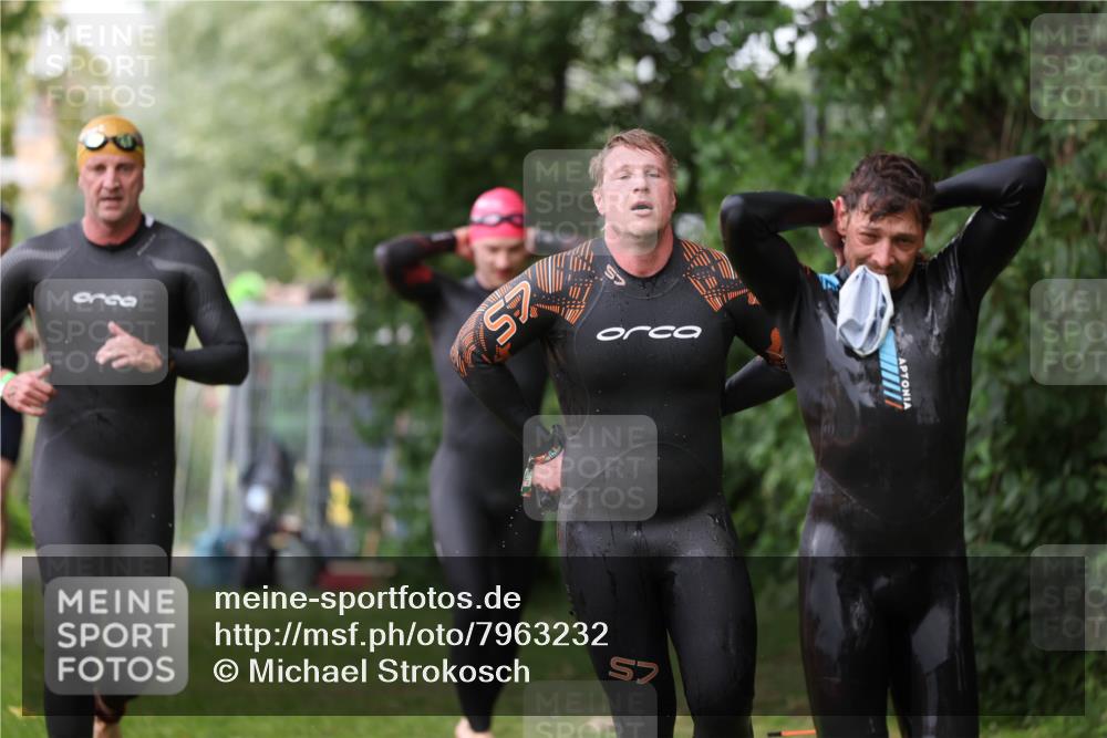 15.06.2025 - 7 Türme Triathlon Michael Strokosch http://msf.ph/oto/7963232 15.06.2025 12:15:52 Schwimmen 366, 446, 500, 503, 537, 575, 583 meine-sportfotos.de