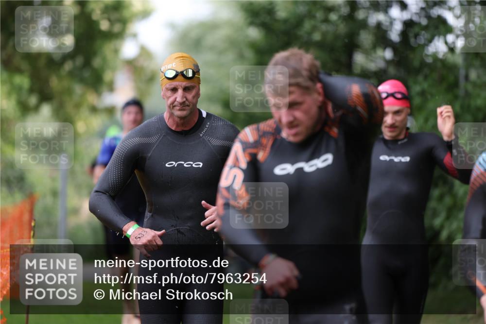 15.06.2025 - 7 Türme Triathlon Michael Strokosch http://msf.ph/oto/7963254 15.06.2025 12:15:53 Schwimmen 366, 446, 500, 503, 537, 567, 575, 583 meine-sportfotos.de