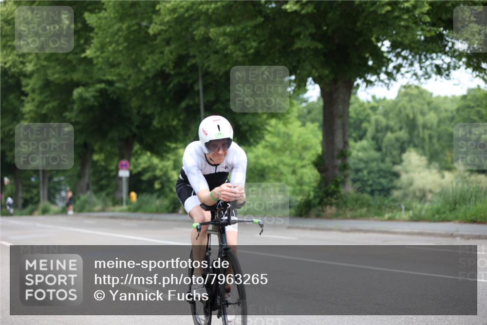 15.06.2025 - 7 Türme Triathlon Yannick Fuchs http://msf.ph/oto/7963265 15.06.2025 11:09:17 Radfahren  meine-sportfotos.de