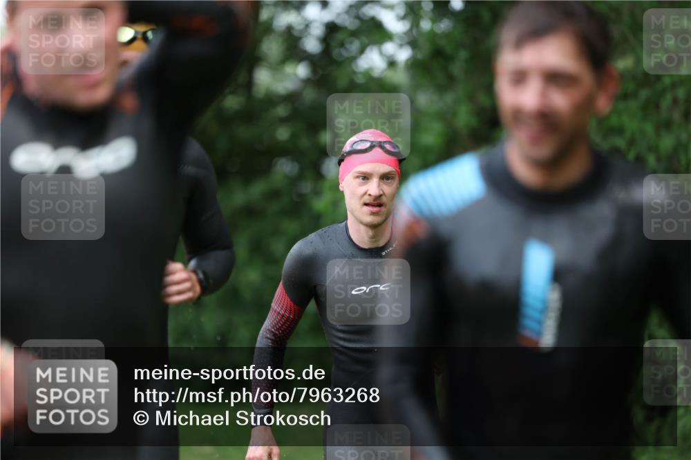 15.06.2025 - 7 Türme Triathlon Michael Strokosch http://msf.ph/oto/7963268 15.06.2025 12:15:54 Schwimmen 366, 446, 500, 503, 537, 567, 575, 583 meine-sportfotos.de