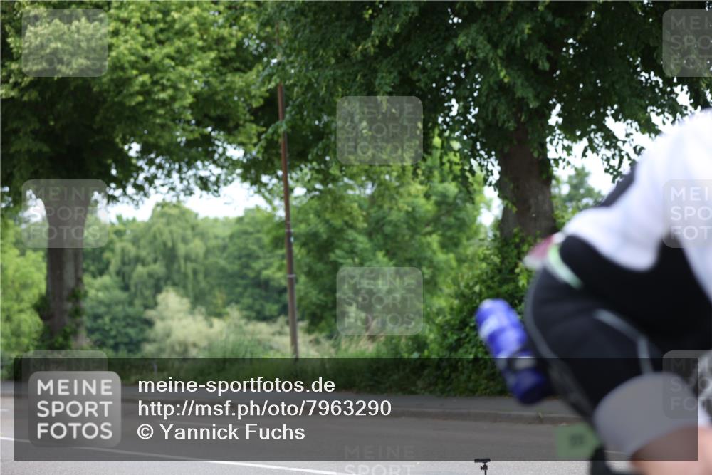 15.06.2025 - 7 Türme Triathlon Yannick Fuchs http://msf.ph/oto/7963290 15.06.2025 11:09:18 Radfahren  meine-sportfotos.de