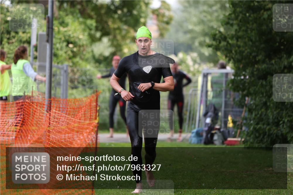 15.06.2025 - 7 Türme Triathlon Michael Strokosch http://msf.ph/oto/7963327 15.06.2025 12:15:59 Schwimmen 411, 446, 500, 503, 511, 537, 567, 575, 583 meine-sportfotos.de