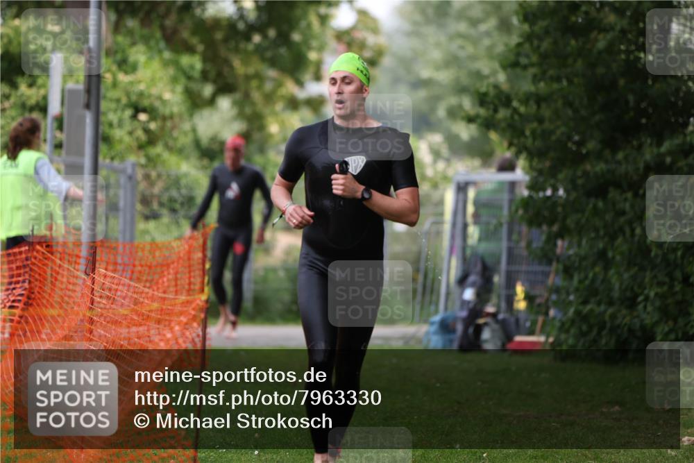 15.06.2025 - 7 Türme Triathlon Michael Strokosch http://msf.ph/oto/7963330 15.06.2025 12:15:59 Schwimmen 411, 446, 500, 503, 511, 537, 567, 575, 583 meine-sportfotos.de