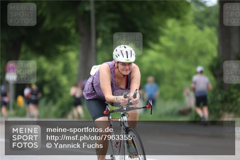 15.06.2025 - 7 Türme Triathlon Yannick Fuchs http://msf.ph/oto/7963355 15.06.2025 13:53:16 Radfahren 800, 1194 meine-sportfotos.de