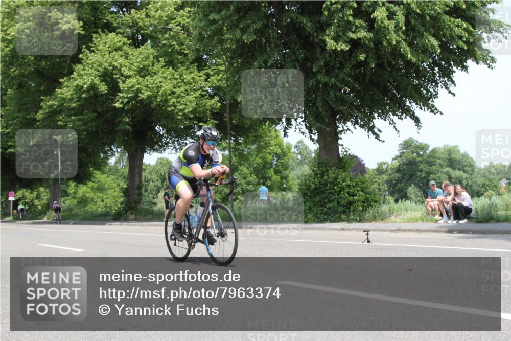 15.06.2025 - 7 Türme Triathlon Yannick Fuchs http://msf.ph/oto/7963374 15.06.2025 12:50:10 Radfahren  meine-sportfotos.de