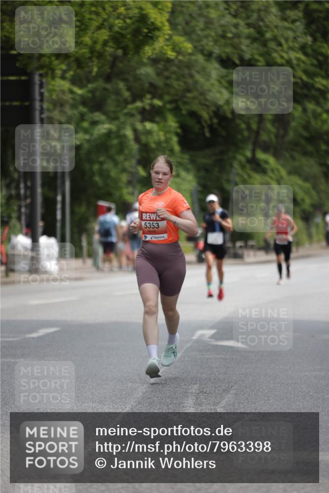 15.06.2025 - REWE Women's Run Jannik Wohlers http://msf.ph/oto/7963398 15.06.2025 09:58:04 Laufen 5353 meine-sportfotos.de