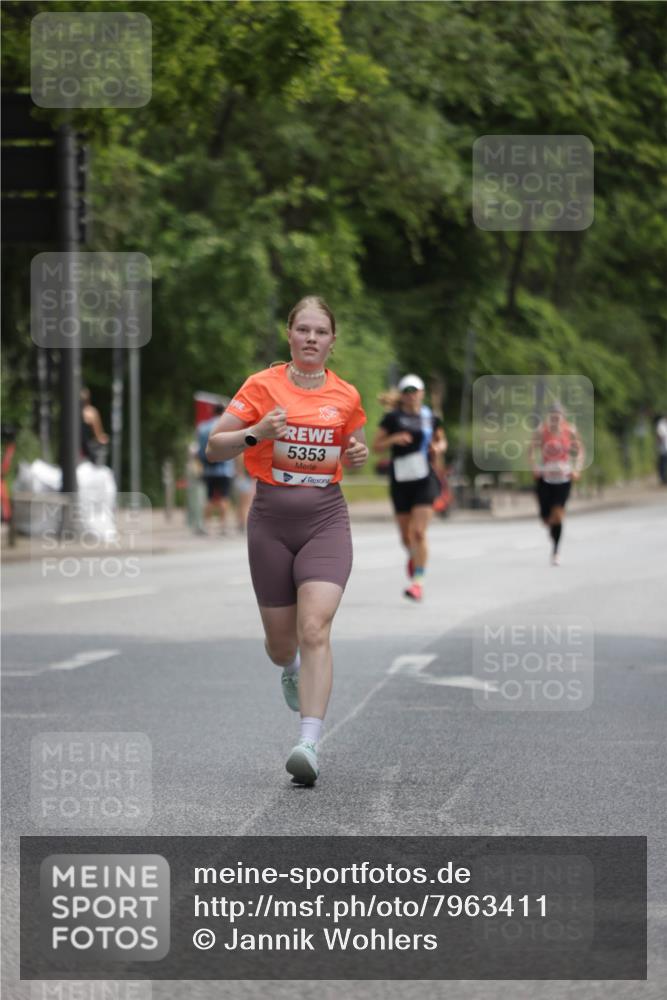 15.06.2025 - REWE Women's Run Jannik Wohlers http://msf.ph/oto/7963411 15.06.2025 09:58:04 Laufen 5353 meine-sportfotos.de