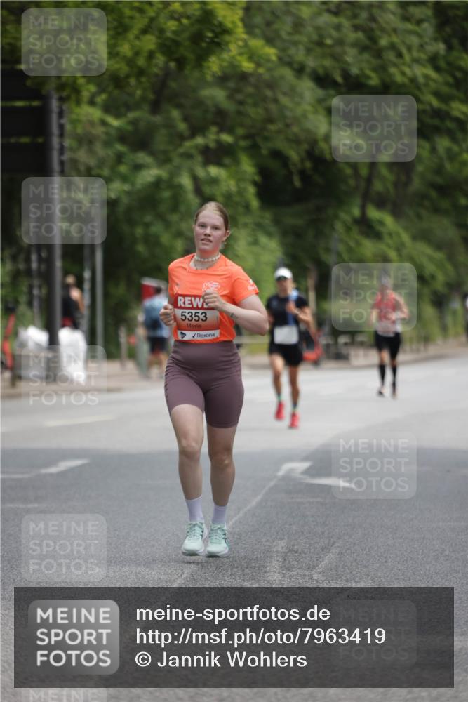 15.06.2025 - REWE Women's Run Jannik Wohlers http://msf.ph/oto/7963419 15.06.2025 09:58:04 Laufen 5353 meine-sportfotos.de