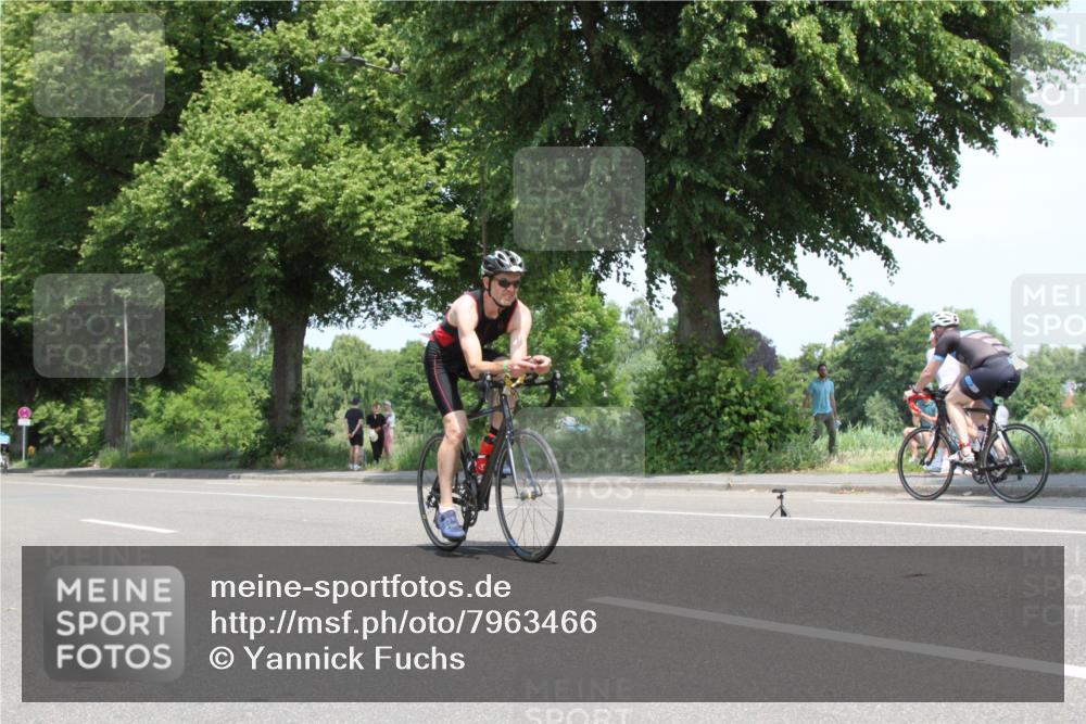 15.06.2025 - 7 Türme Triathlon Yannick Fuchs http://msf.ph/oto/7963466 15.06.2025 12:50:17 Radfahren  meine-sportfotos.de