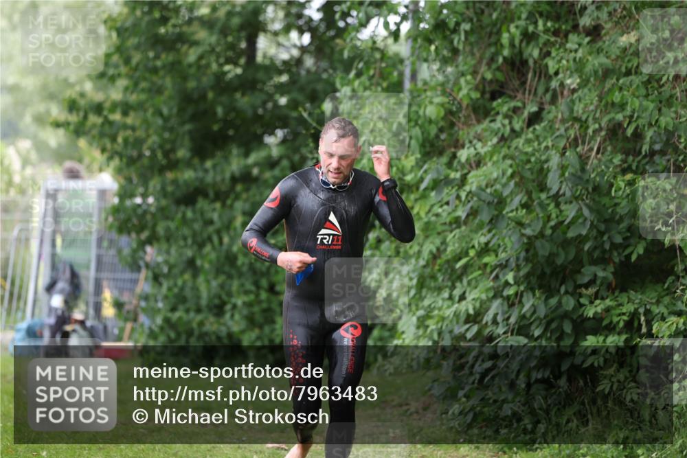 15.06.2025 - 7 Türme Triathlon Michael Strokosch http://msf.ph/oto/7963483 15.06.2025 12:16:08 Schwimmen 378, 397, 411, 503, 511, 567, 648, 669, 677 meine-sportfotos.de