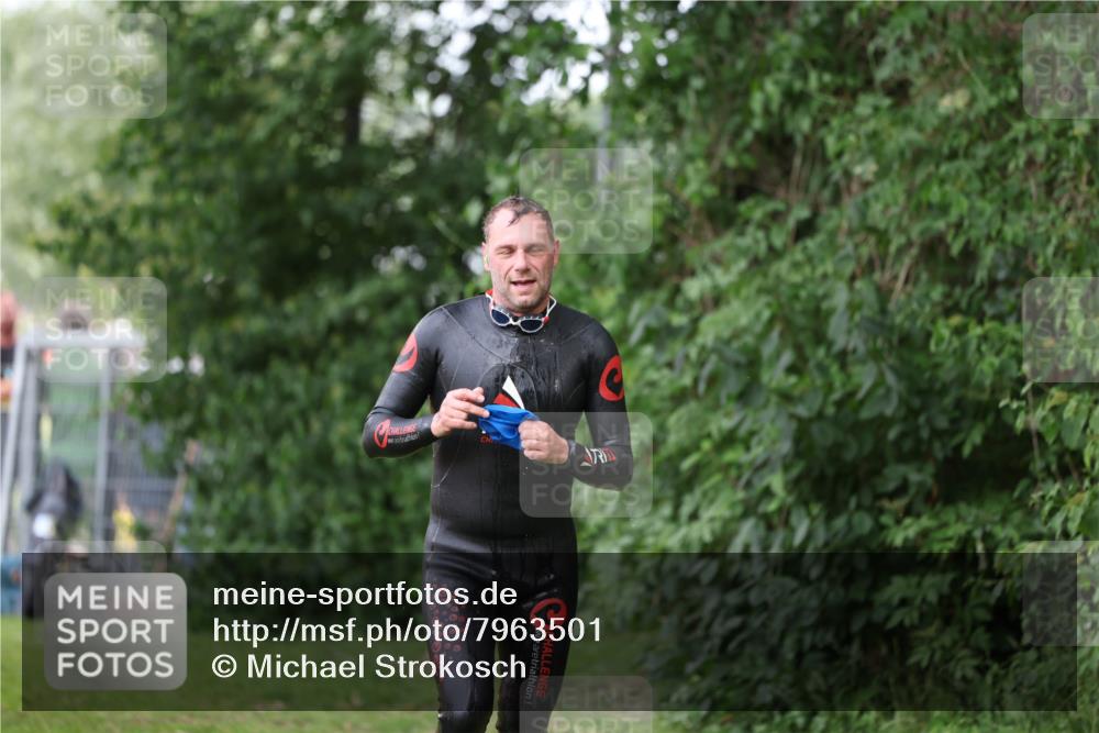 15.06.2025 - 7 Türme Triathlon Michael Strokosch http://msf.ph/oto/7963501 15.06.2025 12:16:09 Schwimmen 378, 397, 411, 503, 511, 567, 648, 657, 669, 677 meine-sportfotos.de