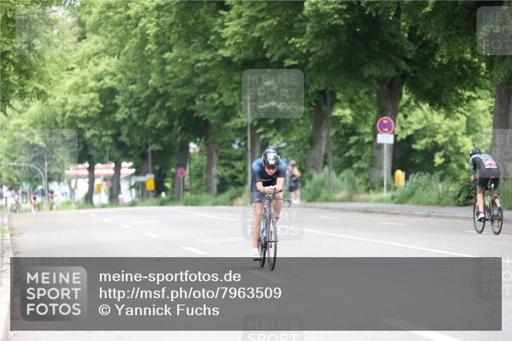 15.06.2025 - 7 Türme Triathlon Yannick Fuchs http://msf.ph/oto/7963509 15.06.2025 11:10:19 Radfahren 267, 292 meine-sportfotos.de