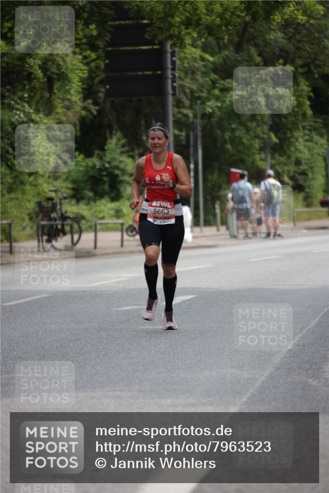 15.06.2025 - REWE Women's Run Jannik Wohlers http://msf.ph/oto/7963523 15.06.2025 09:58:14 Laufen 5663 meine-sportfotos.de