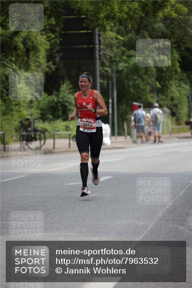 15.06.2025 - REWE Women's Run Jannik Wohlers http://msf.ph/oto/7963532 15.06.2025 09:58:14 Laufen 5663 meine-sportfotos.de