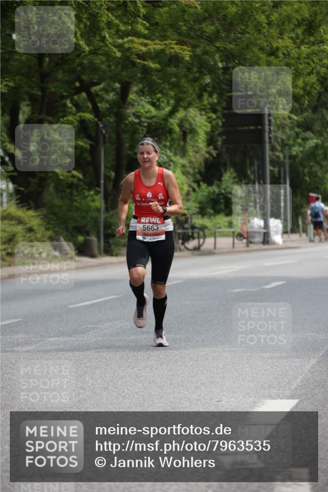 15.06.2025 - REWE Women's Run Jannik Wohlers http://msf.ph/oto/7963535 15.06.2025 09:58:16 Laufen 5663 meine-sportfotos.de