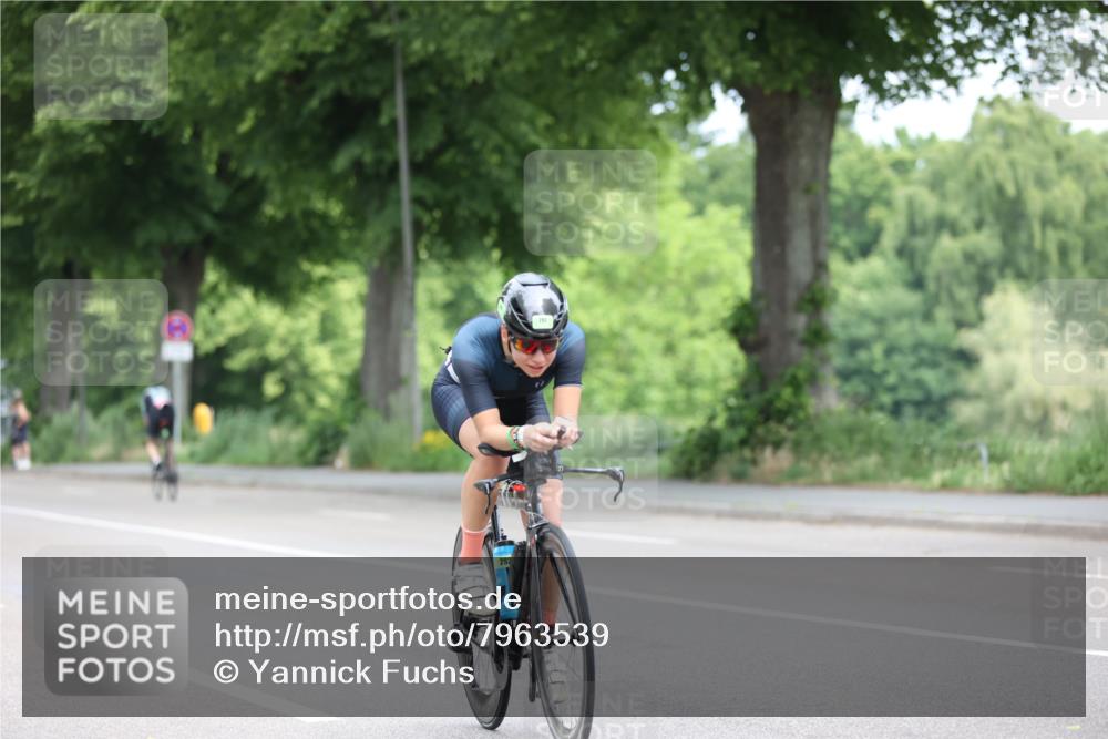 15.06.2025 - 7 Türme Triathlon Yannick Fuchs http://msf.ph/oto/7963539 15.06.2025 11:10:21 Radfahren 267, 292 meine-sportfotos.de