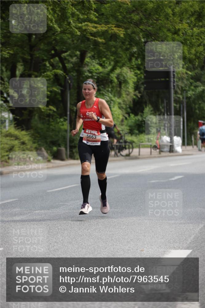 15.06.2025 - REWE Women's Run Jannik Wohlers http://msf.ph/oto/7963545 15.06.2025 09:58:16 Laufen 5663 meine-sportfotos.de