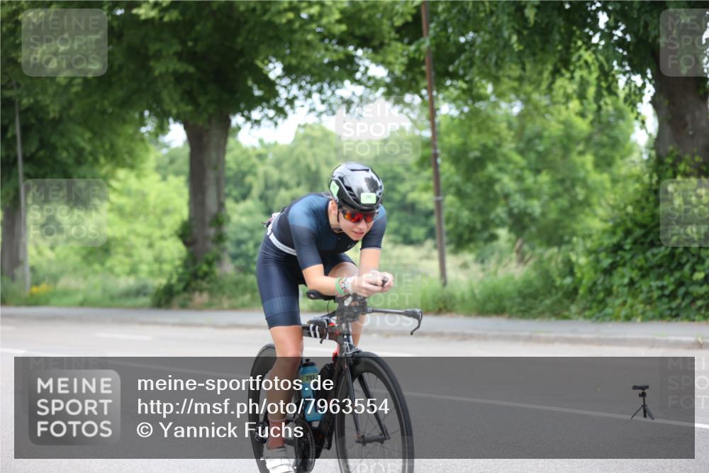 15.06.2025 - 7 Türme Triathlon Yannick Fuchs http://msf.ph/oto/7963554 15.06.2025 11:10:21 Radfahren 267, 292 meine-sportfotos.de