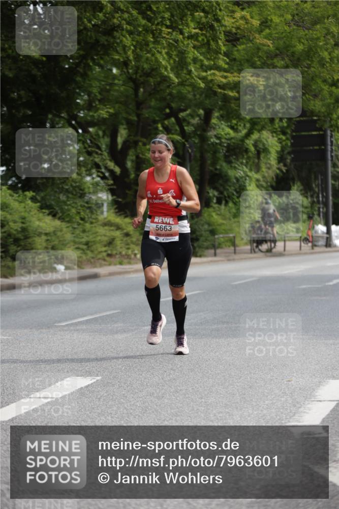 15.06.2025 - REWE Women's Run Jannik Wohlers http://msf.ph/oto/7963601 15.06.2025 09:58:16 Laufen 5663 meine-sportfotos.de