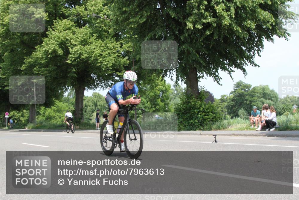 15.06.2025 - 7 Türme Triathlon Yannick Fuchs http://msf.ph/oto/7963613 15.06.2025 12:52:20 Radfahren  meine-sportfotos.de
