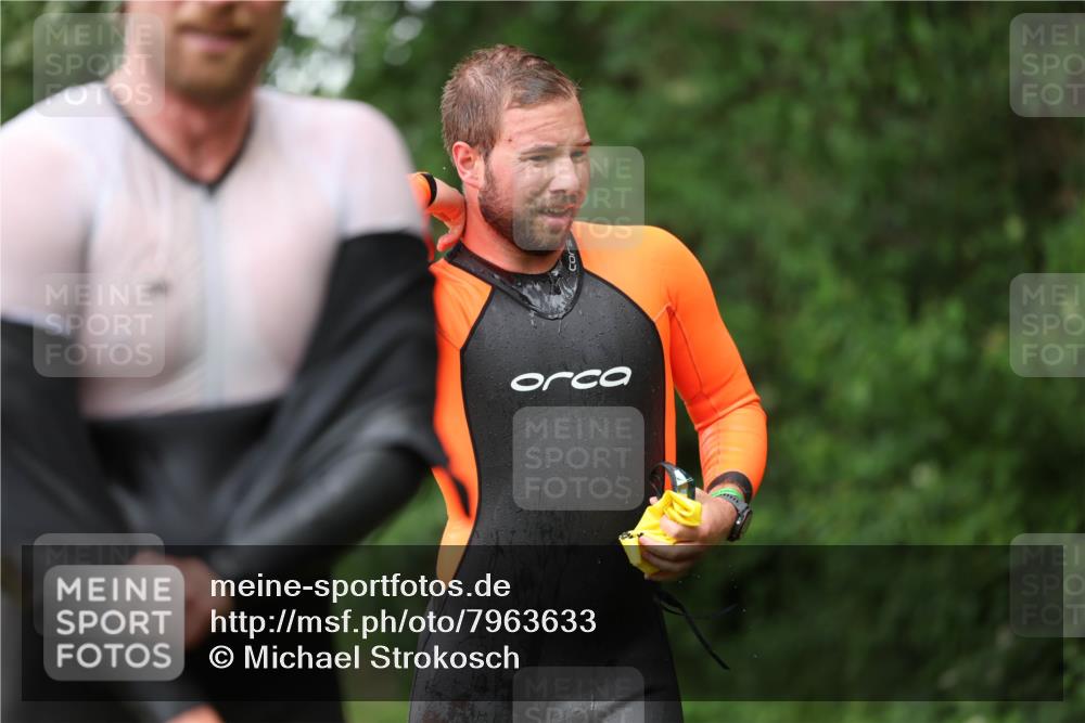 15.06.2025 - 7 Türme Triathlon Michael Strokosch http://msf.ph/oto/7963633 15.06.2025 12:16:17 Schwimmen 378, 397, 411, 414, 511, 567, 616, 648, 657, 669, 677 meine-sportfotos.de