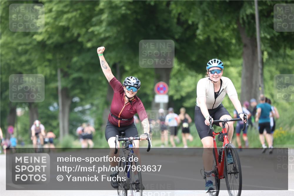 15.06.2025 - 7 Türme Triathlon Yannick Fuchs http://msf.ph/oto/7963637 15.06.2025 13:53:30 Radfahren 863, 1046, 1062 meine-sportfotos.de