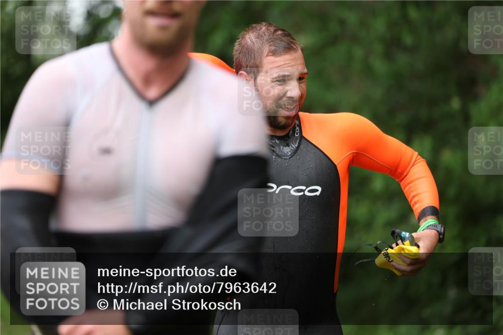 15.06.2025 - 7 Türme Triathlon Michael Strokosch http://msf.ph/oto/7963642 15.06.2025 12:16:17 Schwimmen 378, 397, 411, 414, 511, 567, 616, 648, 657, 669, 677 meine-sportfotos.de