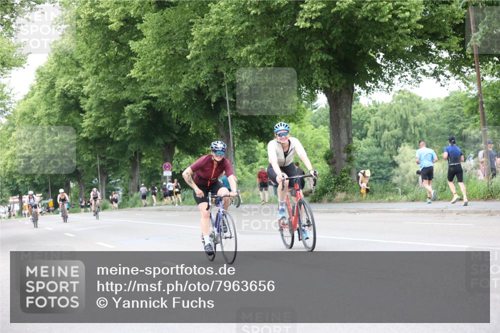 15.06.2025 - 7 Türme Triathlon Yannick Fuchs http://msf.ph/oto/7963656 15.06.2025 13:53:30 Radfahren 863, 1046, 1062 meine-sportfotos.de