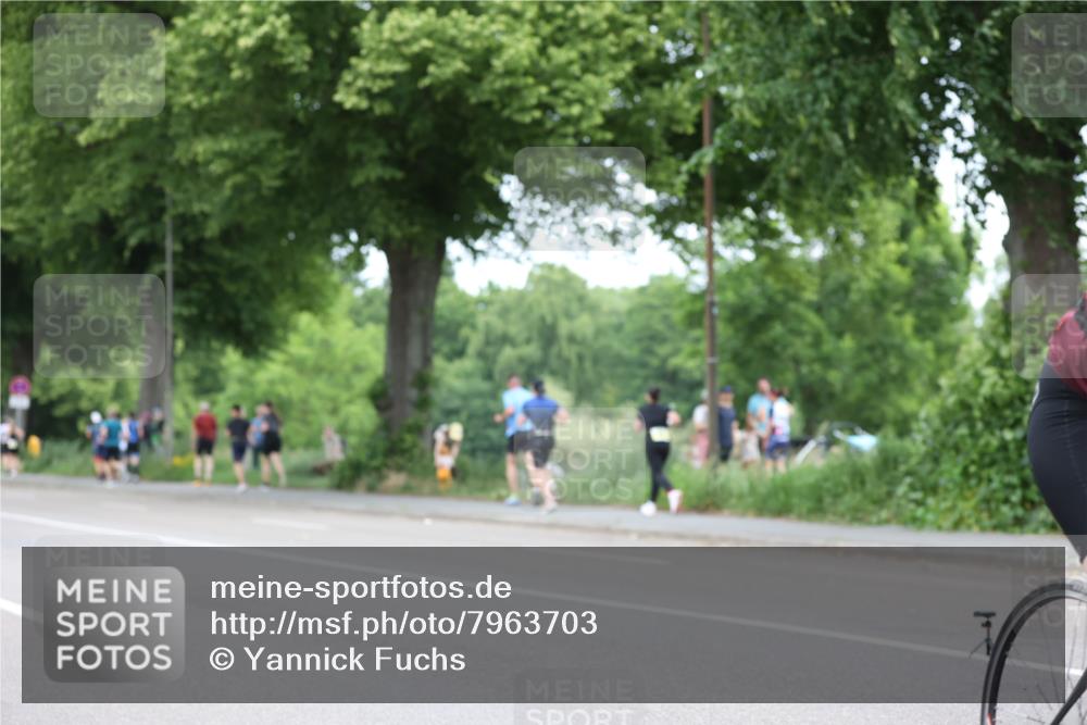 15.06.2025 - 7 Türme Triathlon Yannick Fuchs http://msf.ph/oto/7963703 15.06.2025 13:53:31 Radfahren 863, 1046, 1062 meine-sportfotos.de