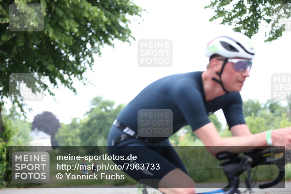 15.06.2025 - 7 Türme Triathlon Yannick Fuchs http://msf.ph/oto/7963733 15.06.2025 11:10:36 Radfahren 285, 302 meine-sportfotos.de