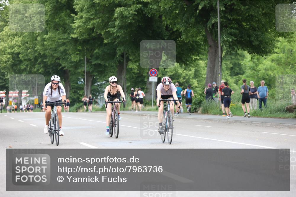 15.06.2025 - 7 Türme Triathlon Yannick Fuchs http://msf.ph/oto/7963736 15.06.2025 13:53:33 Radfahren 863, 1046, 1062 meine-sportfotos.de