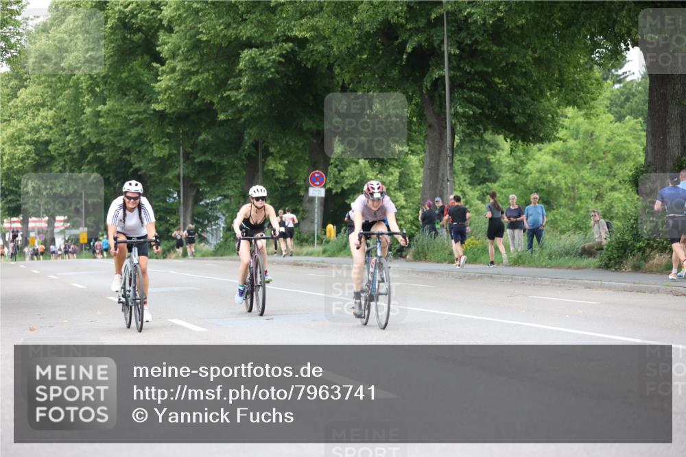 15.06.2025 - 7 Türme Triathlon Yannick Fuchs http://msf.ph/oto/7963741 15.06.2025 13:53:33 Radfahren 863, 1046, 1062 meine-sportfotos.de