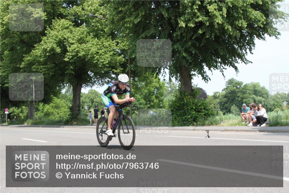 15.06.2025 - 7 Türme Triathlon Yannick Fuchs http://msf.ph/oto/7963746 15.06.2025 12:53:13 Radfahren  meine-sportfotos.de