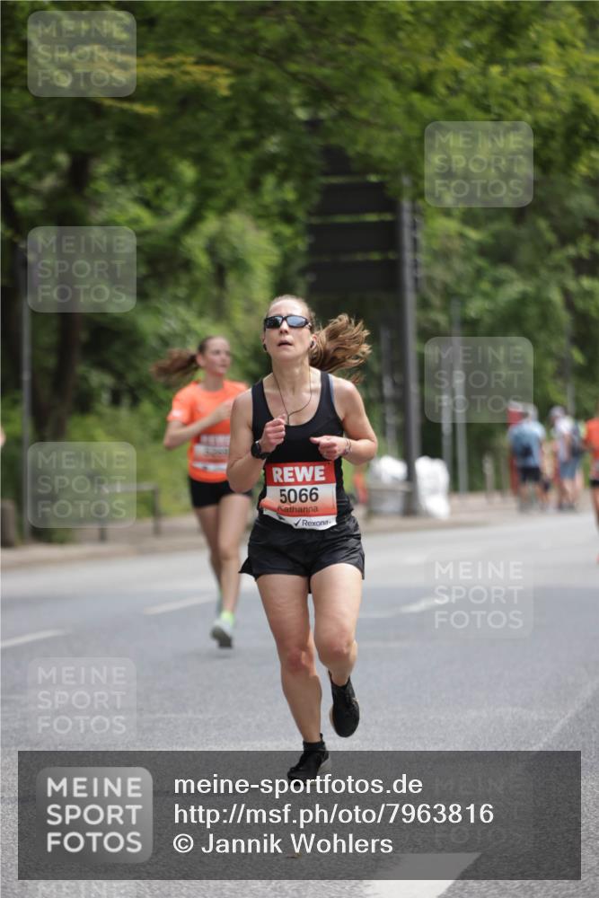 15.06.2025 - REWE Women's Run Jannik Wohlers http://msf.ph/oto/7963816 15.06.2025 09:58:41 Laufen 5066 meine-sportfotos.de