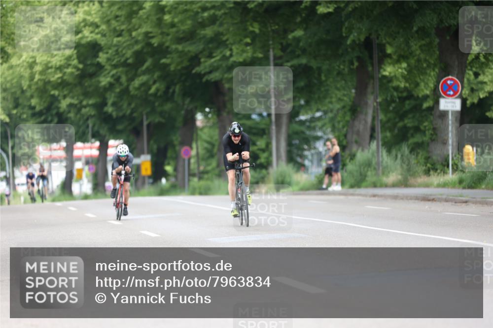 15.06.2025 - 7 Türme Triathlon Yannick Fuchs http://msf.ph/oto/7963834 15.06.2025 11:11:12 Radfahren 200, 329 meine-sportfotos.de