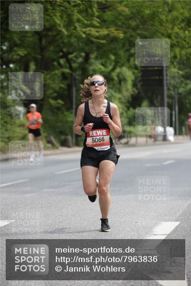 15.06.2025 - REWE Women's Run Jannik Wohlers http://msf.ph/oto/7963836 15.06.2025 09:58:42 Laufen 5066 meine-sportfotos.de