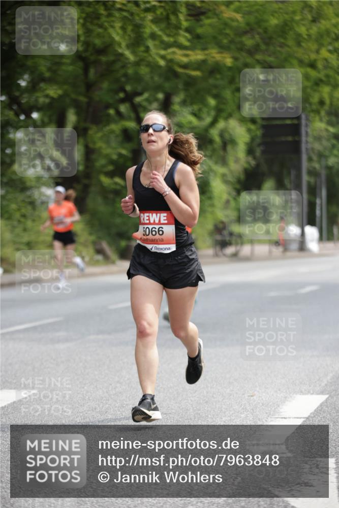 15.06.2025 - REWE Women's Run Jannik Wohlers http://msf.ph/oto/7963848 15.06.2025 09:58:42 Laufen 5066 meine-sportfotos.de
