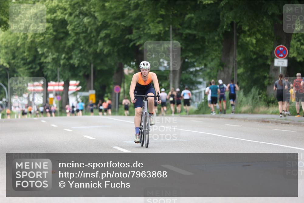 15.06.2025 - 7 Türme Triathlon Yannick Fuchs http://msf.ph/oto/7963868 15.06.2025 13:53:41 Radfahren 1125 meine-sportfotos.de