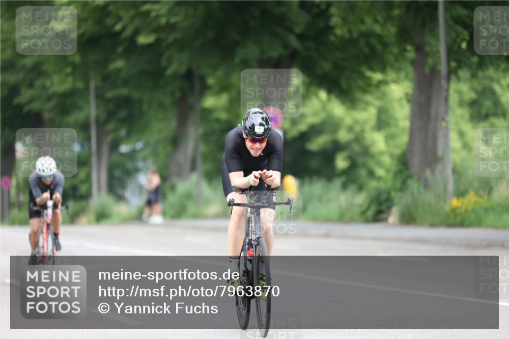 15.06.2025 - 7 Türme Triathlon Yannick Fuchs http://msf.ph/oto/7963870 15.06.2025 11:11:13 Radfahren 200, 329 meine-sportfotos.de