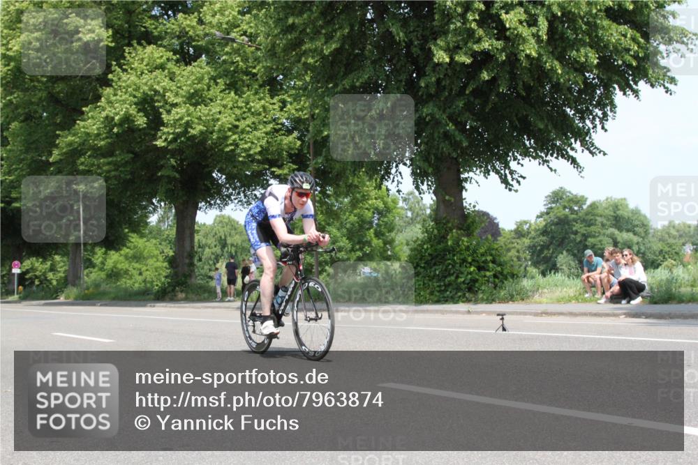 15.06.2025 - 7 Türme Triathlon Yannick Fuchs http://msf.ph/oto/7963874 15.06.2025 12:54:01 Radfahren  meine-sportfotos.de