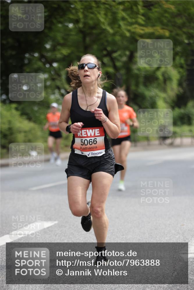 15.06.2025 - REWE Women's Run Jannik Wohlers http://msf.ph/oto/7963888 15.06.2025 09:58:43 Laufen 5066 meine-sportfotos.de