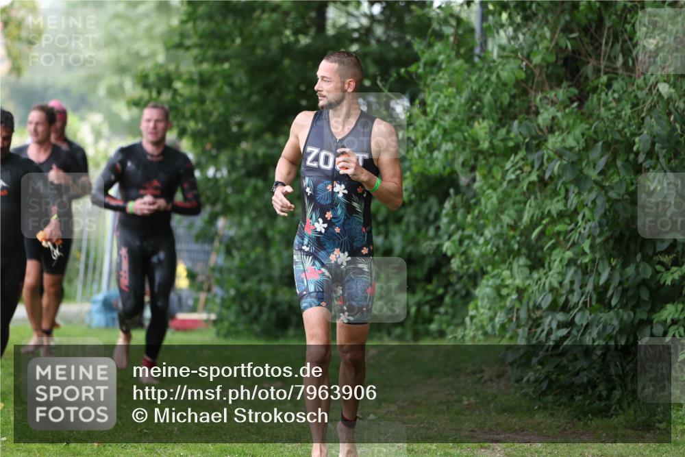 15.06.2025 - 7 Türme Triathlon Michael Strokosch http://msf.ph/oto/7963906 15.06.2025 12:16:38 Schwimmen 373, 387, 400, 414, 423, 435, 485, 560, 616, 629, 632, 657, 677 meine-sportfotos.de