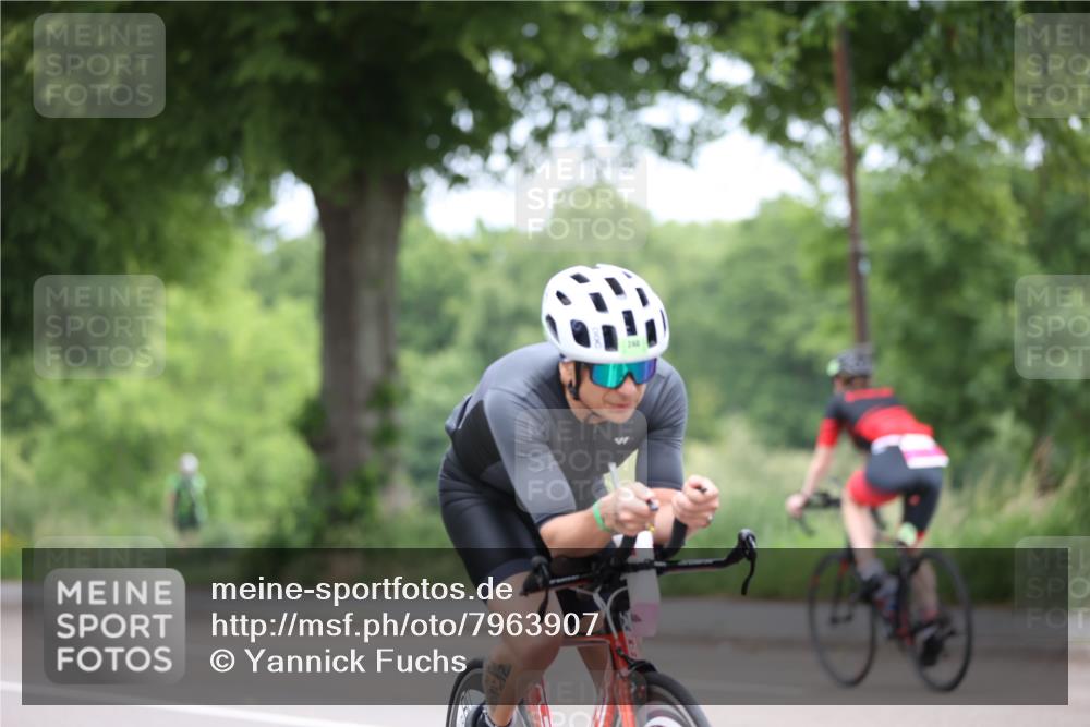15.06.2025 - 7 Türme Triathlon Yannick Fuchs http://msf.ph/oto/7963907 15.06.2025 11:11:15 Radfahren 200, 204, 278, 329 meine-sportfotos.de