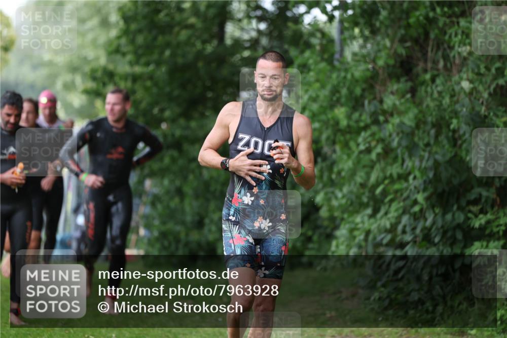 15.06.2025 - 7 Türme Triathlon Michael Strokosch http://msf.ph/oto/7963928 15.06.2025 12:16:39 Schwimmen 373, 387, 400, 414, 423, 435, 485, 560, 616, 629, 632, 657 meine-sportfotos.de