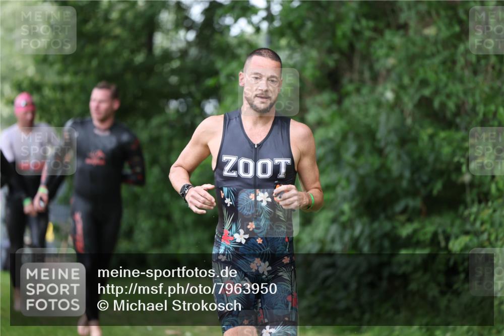 15.06.2025 - 7 Türme Triathlon Michael Strokosch http://msf.ph/oto/7963950 15.06.2025 12:16:40 Schwimmen 373, 387, 400, 414, 423, 435, 485, 560, 616, 629, 632 meine-sportfotos.de