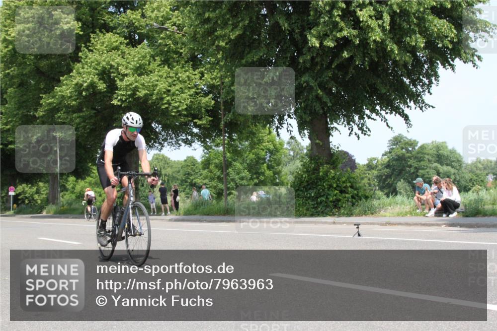 15.06.2025 - 7 Türme Triathlon Yannick Fuchs http://msf.ph/oto/7963963 15.06.2025 12:54:25 Radfahren  meine-sportfotos.de