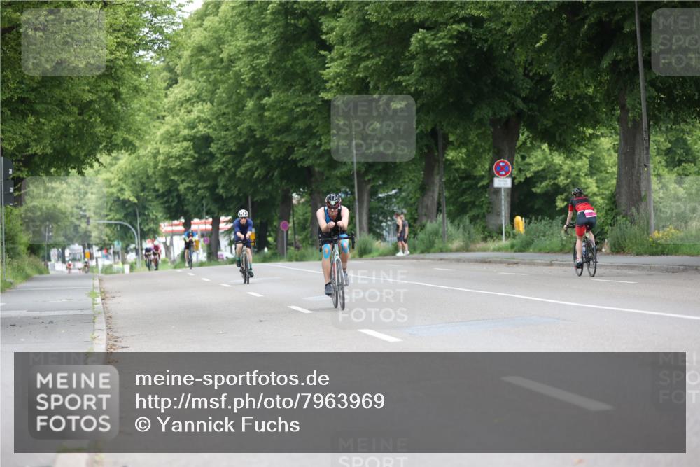 15.06.2025 - 7 Türme Triathlon Yannick Fuchs http://msf.ph/oto/7963969 15.06.2025 11:11:18 Radfahren 204, 246, 278, 329 meine-sportfotos.de