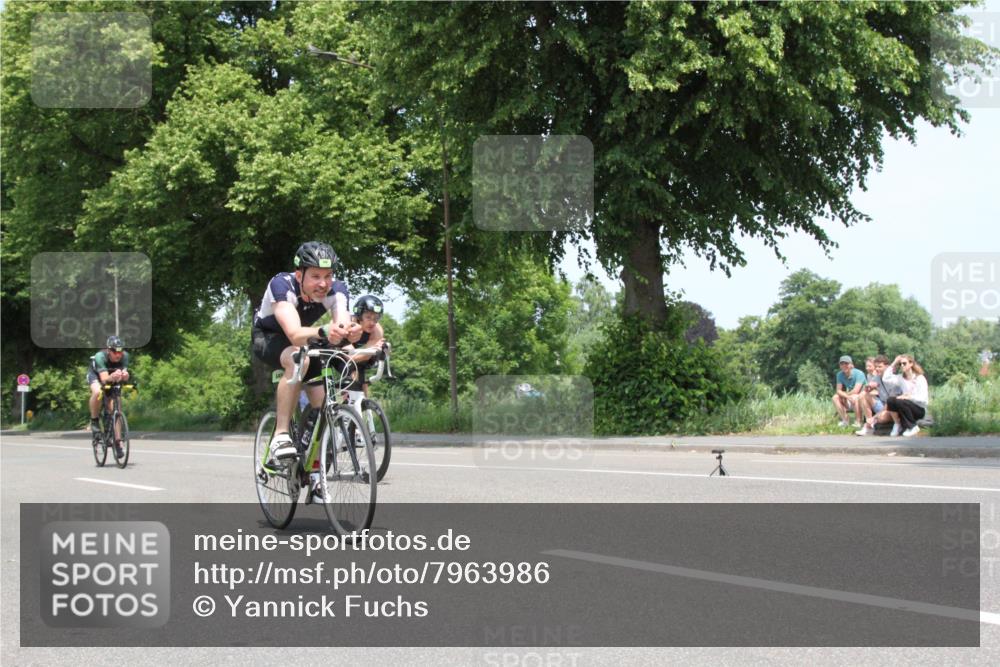 15.06.2025 - 7 Türme Triathlon Yannick Fuchs http://msf.ph/oto/7963986 15.06.2025 12:54:32 Radfahren  meine-sportfotos.de